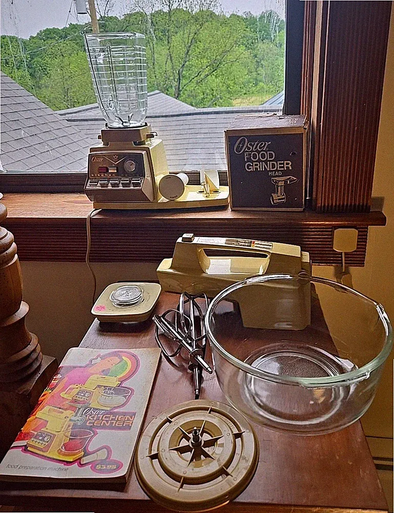 Vintage Oster Regency Kitchen Center- Blender Food Processor &More Lot Osterizer