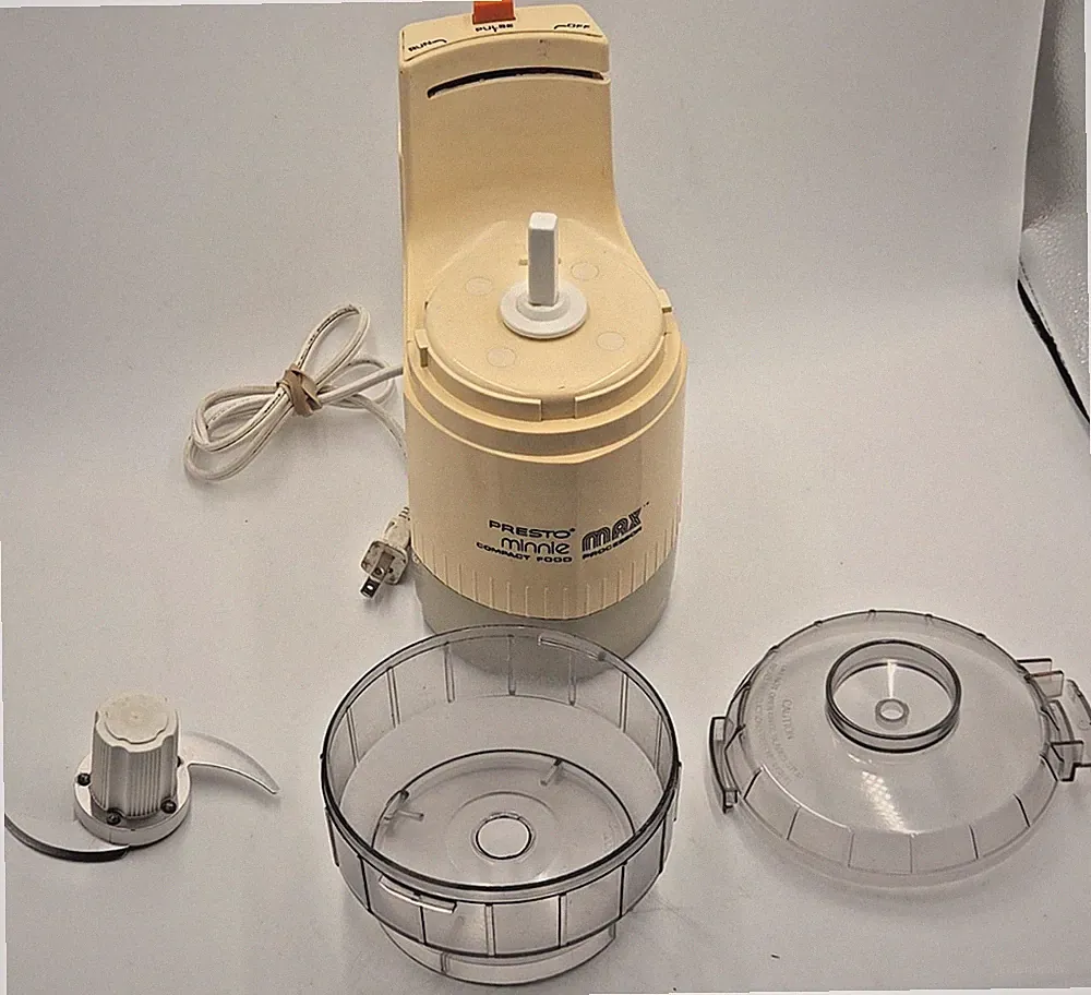 Vintage Presto Minnie Max Compact Food Processor 500W Model 0290001 Working