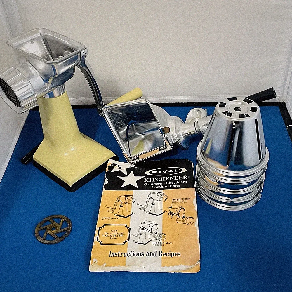 Vintage Rival Kitcheneer Food Processor Grind-o-mat Shred-o-mat Salad Maker 395