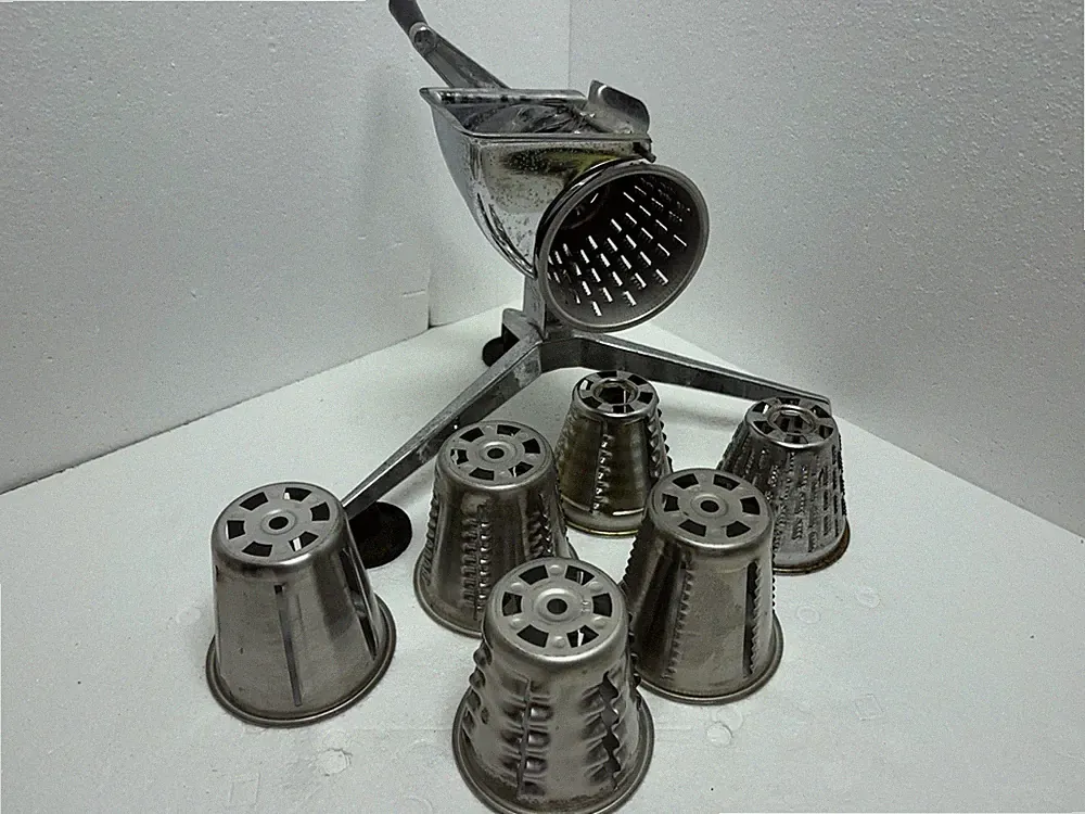 Vintage Saladmaster Food Processor * 7 Stainless Steel Cones * Manual * Guard