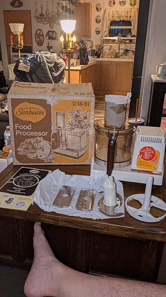 Vintage Sunbeam Almond High Capacity Food Processor Model 14-51 New Open Box