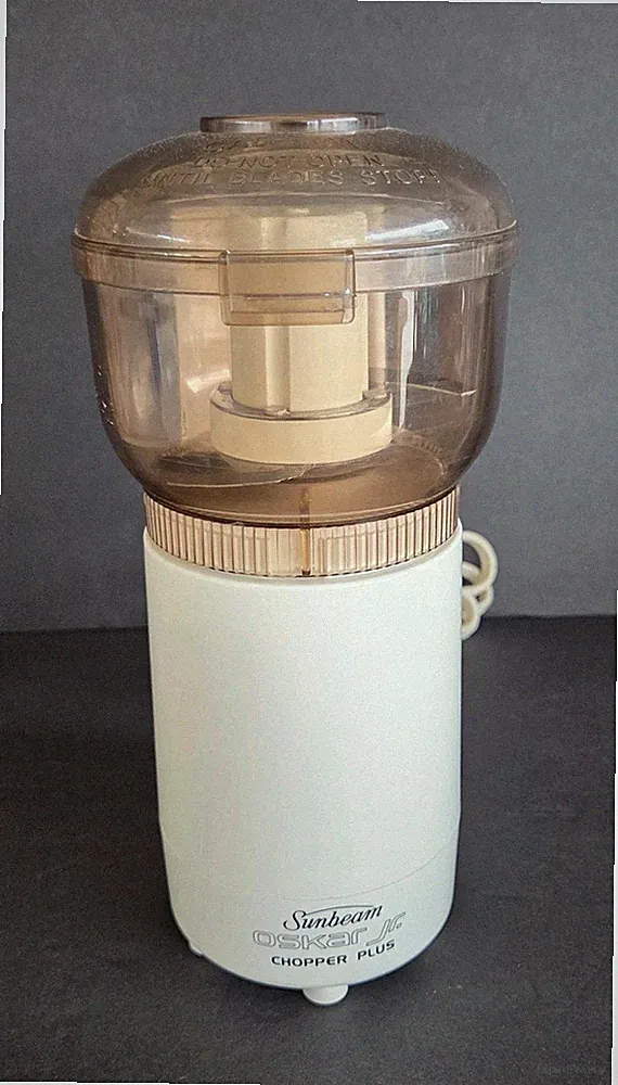Vintage Sunbeam Oskar Jr. Chopper Plus Mini Food Processor Chopper 14131 Brown