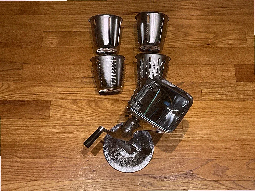 Vintage Townecraft Kitchen Cutter Food Processor Slicer Shedder With 5 Cones