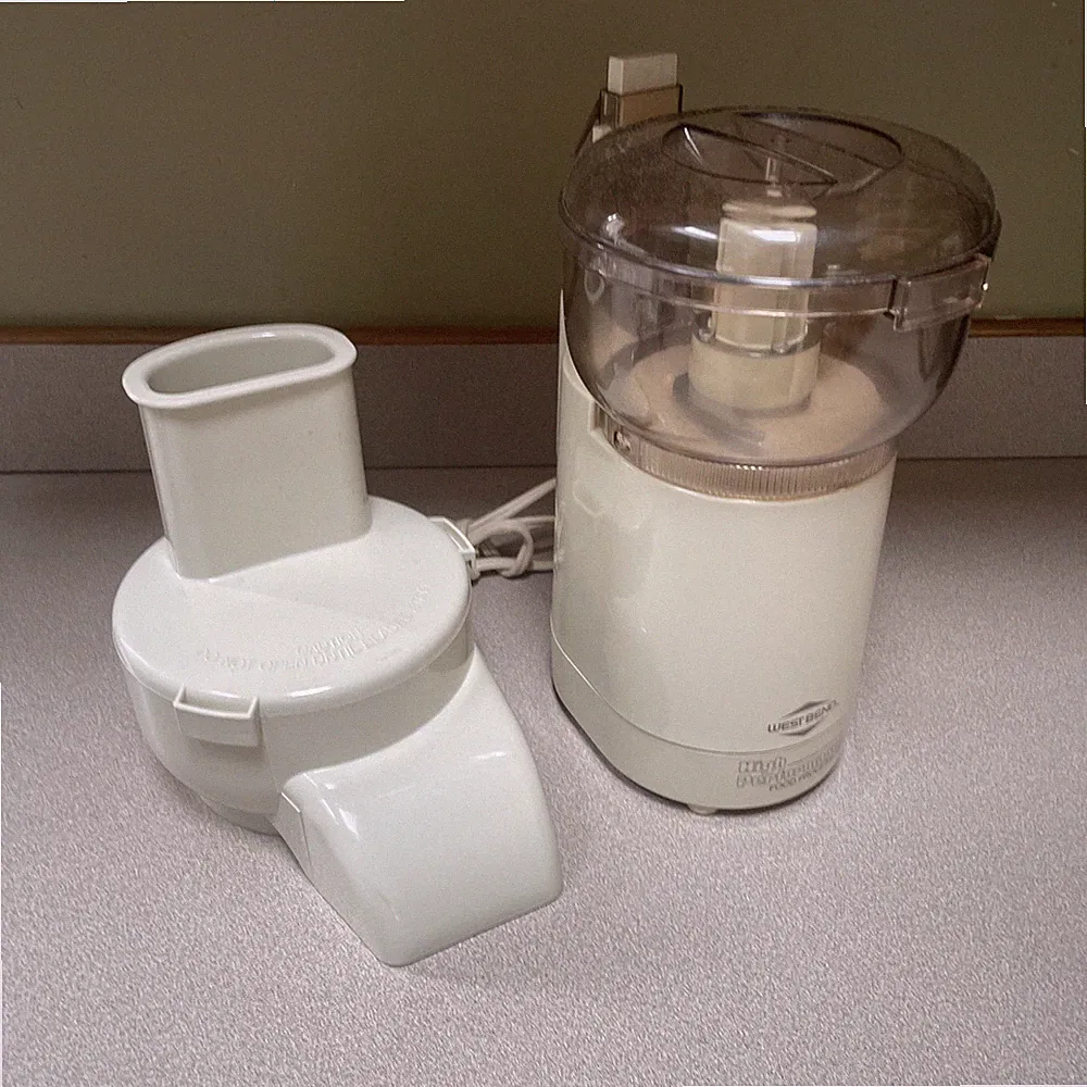 Vintage West Bend High Performance Food Processor # 6500-w/Salad Chopper