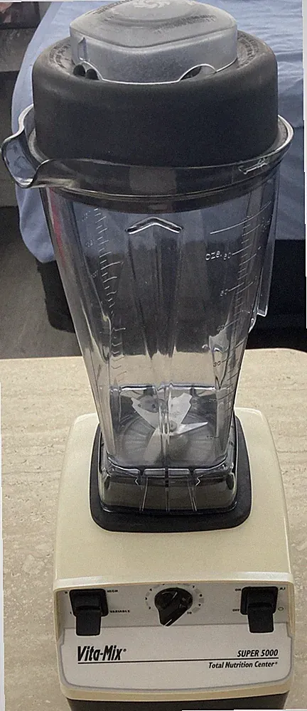Vitamix 5000 Total Nutrition Center Blender White VM0103 64oz Pitcher Variable