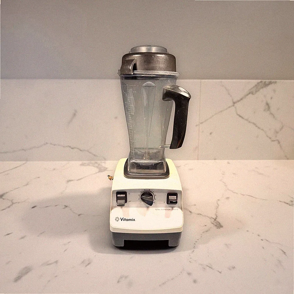 VitaMix 5000 Total Nutrition Center mixer - 5000 Model #VM0103 Vita-Mix