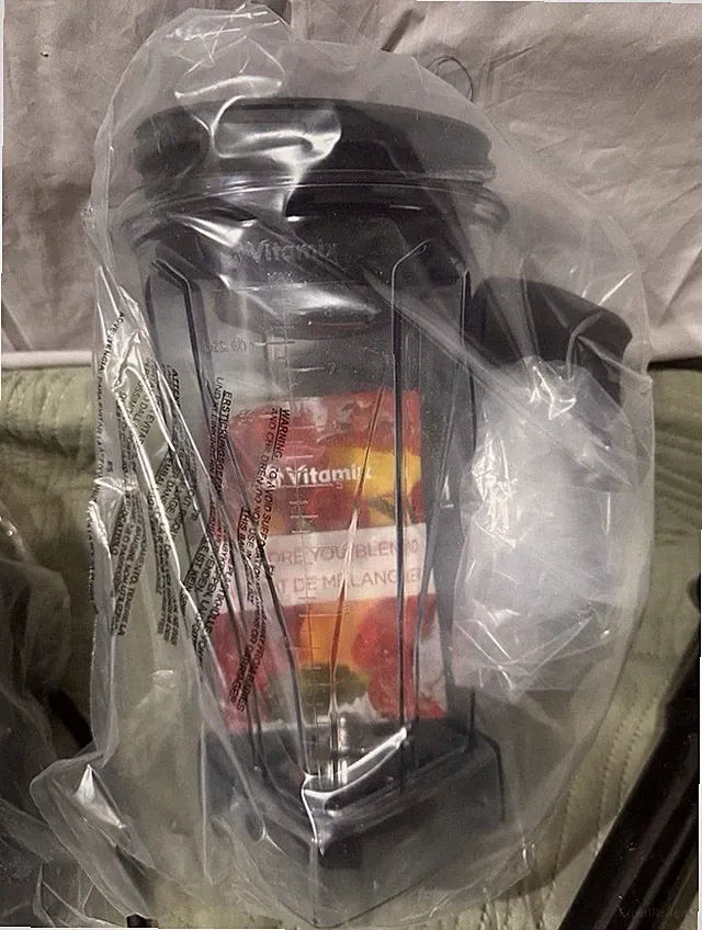 Vitamix 5200 Standard - New in Box!