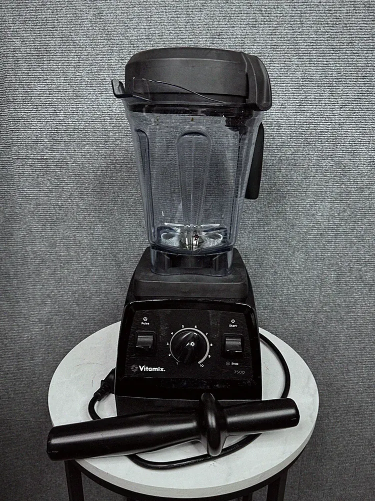 Vitamix 7500 Blender VM0158 64oz Container Tamper Variable Speed Black
