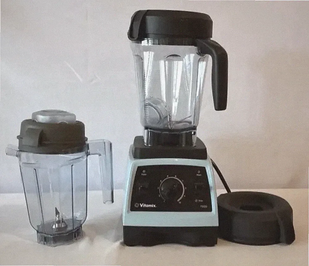 Vitamix 7500 Commercial Blender Blue, High-Performance, Smooth Blending