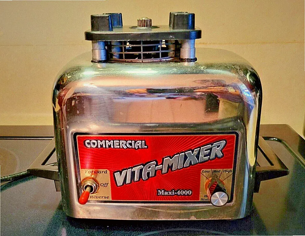 Vitamix Commercial Vita-Mixer Maxi-4000 Stainless Base - Working