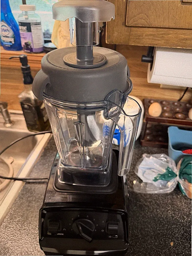 Vitamix VM0197 64 oz Countertop Blender Variable Speed Pulse Black w/ Tamper