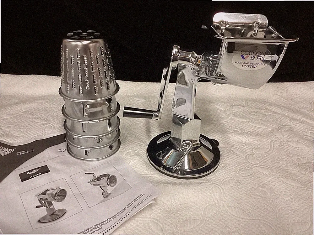 Vollrath Cordon Bleu King Kutter Food & Vegetable Cutter/Processor w 5 cones