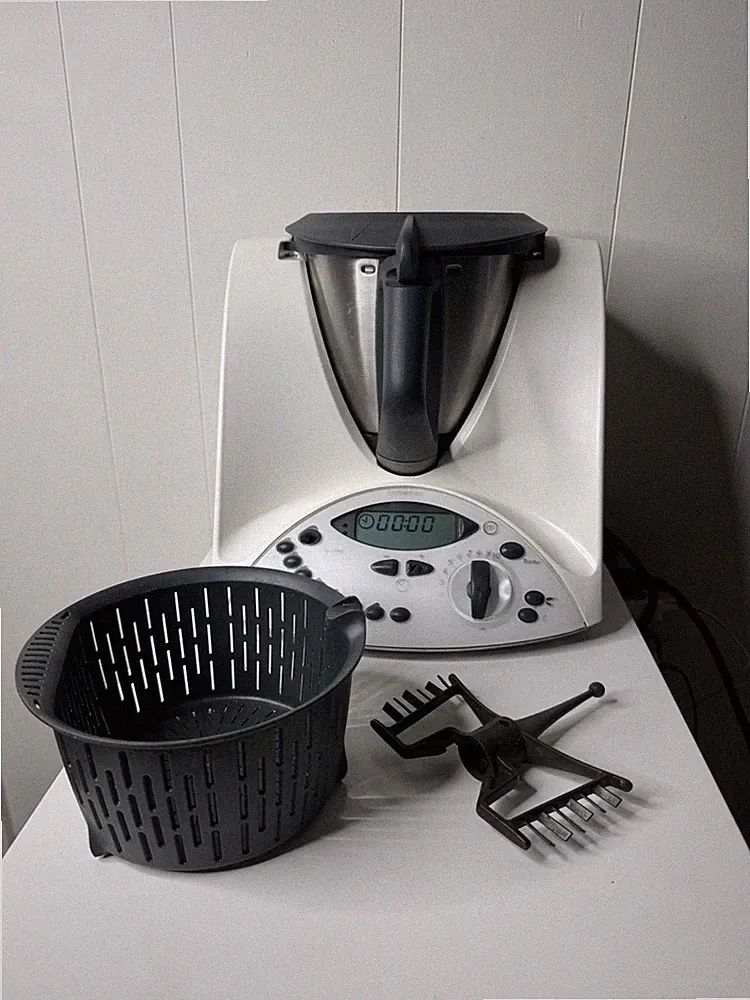 Vorwerk Thermomix TM31 Ultimate Food Processor With Varoma - TESTED - FOR PARTS