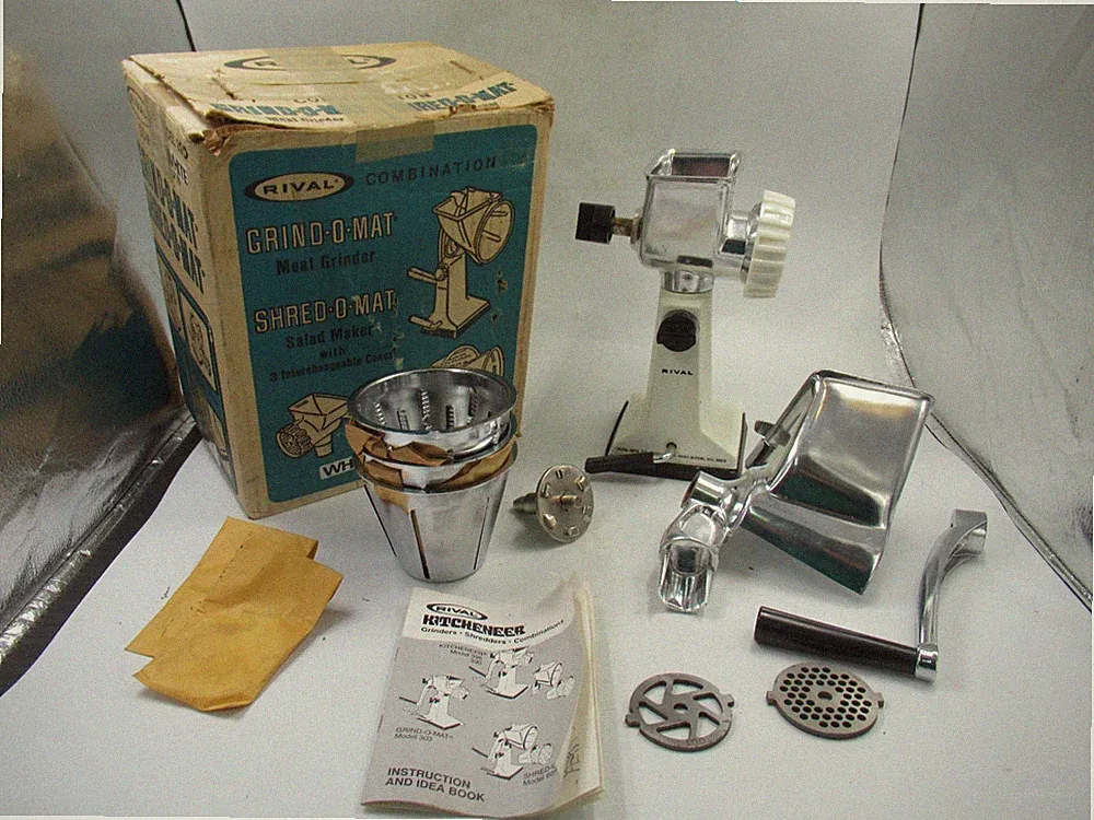 VTG Food Processor Grind-o-mat Shred-o-mat Salad Maker in box Instructions Rival