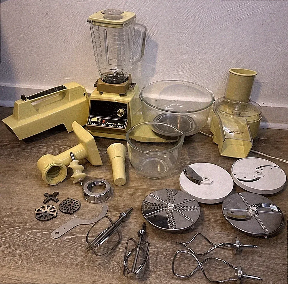Vtg Oster Regency Kitchen Center 10 Speed Mixer Blender Grinder Processor Gold