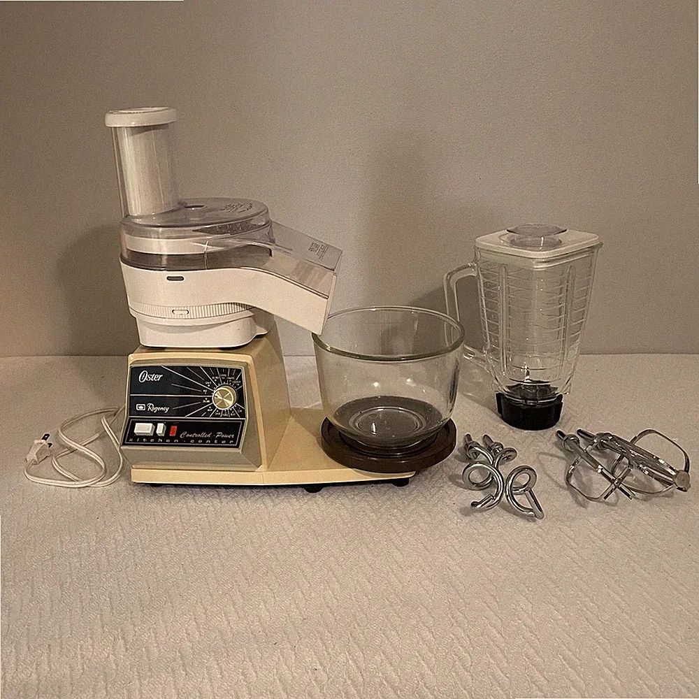 VTG Oster Regency Kitchen Center Blender, Food Processor, Beige- TESTED