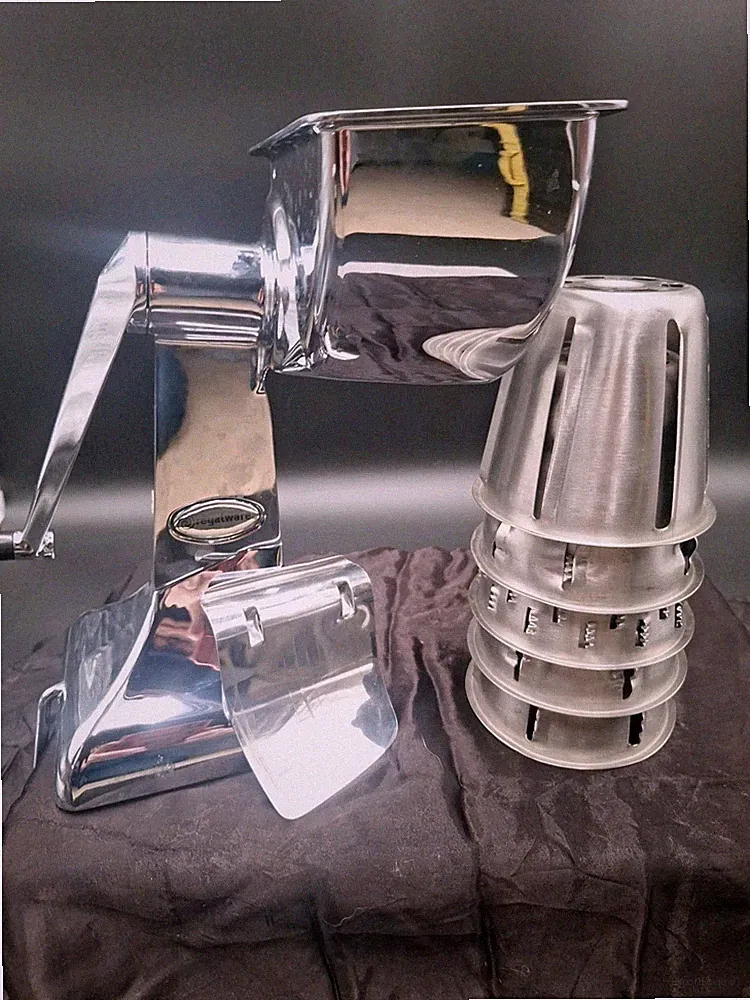 Vtg Regal Ware Manual Rotary Processor/Vegetable Cutter 5 Multi Cone Food-a-Rama
