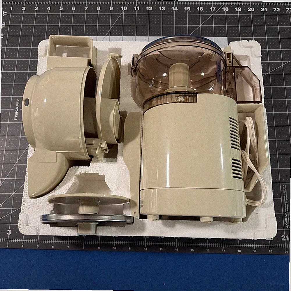 VTG West Bend 6500 Food Processor Beige High Performance Complete - New