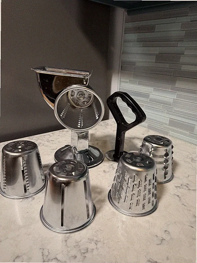 VTG West Bend Kitchen Kutter 5 Cones Manual Salad/Food Processor Made in the USA