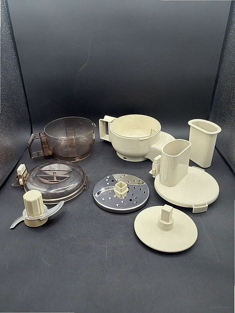 West Bend High Performance Food Processor 6500 Replacement Lot Of 8 Pieces