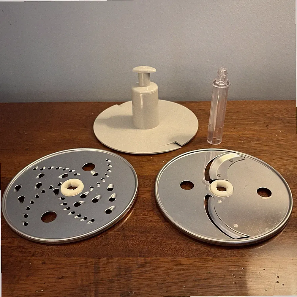 Wolfgang puck bistro 11 cup food processor 3 Blades, 1 Post- Replacement Parts
